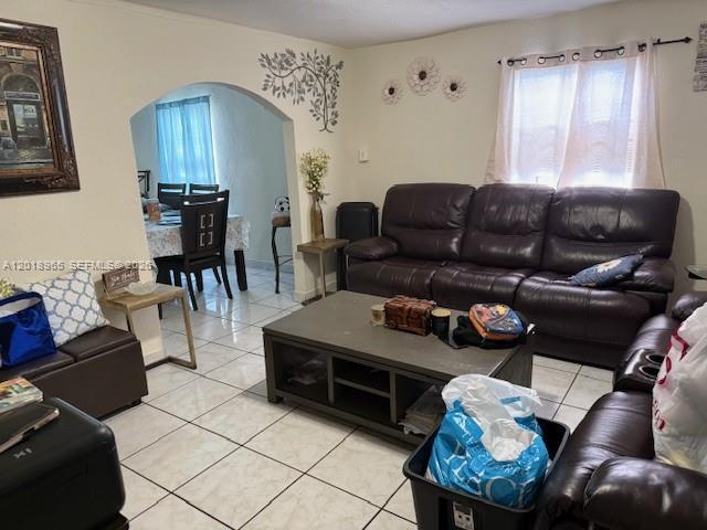 5328 SW 18TH ST, Hollywood, Florida 33023, USA