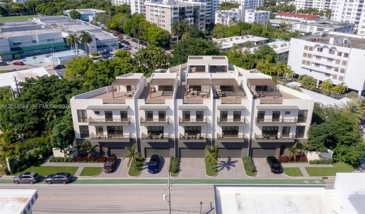 9201 W Bay Harbor Dr, Bay Harbor Islands, Florida 33154