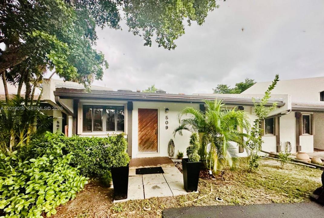 509 NE 199th Ln 3A, Miami, Florida 33179
