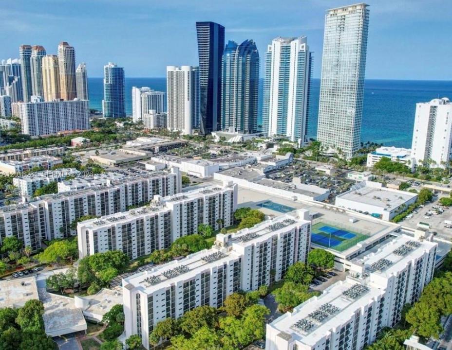 16909 N Bay Rd 601, Sunny Isles Beach, Florida 33160, Stati Uniti