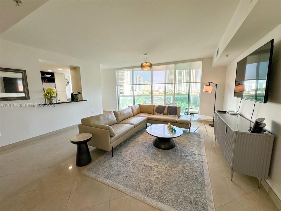 19400 Turnberry Way 531, Aventura, Floride 33180, États-Unis