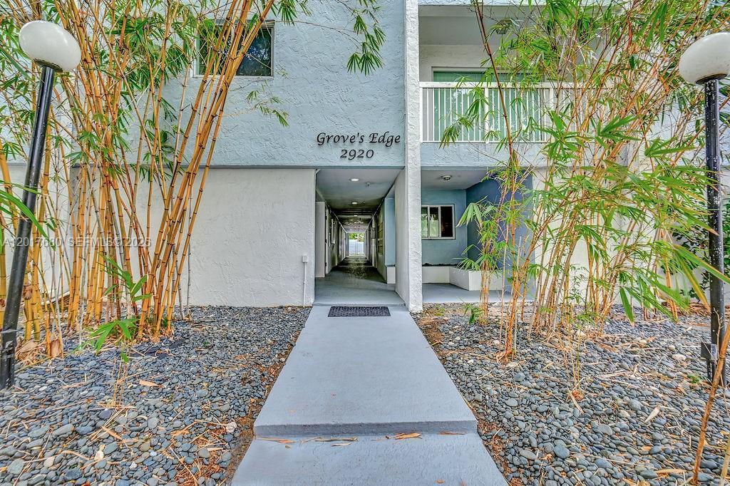 2920 SW 28th Ter 207, Miami, Florida 33133, Stati Uniti