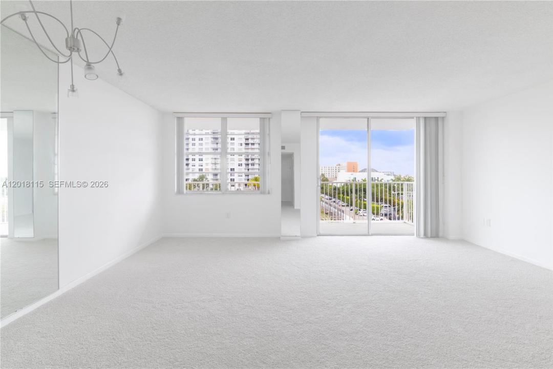 2851 NE 183rd St 504E, Aventura, Floride 33160, États-Unis