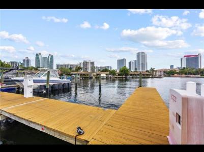 Hallandale Beach, Florida 33009