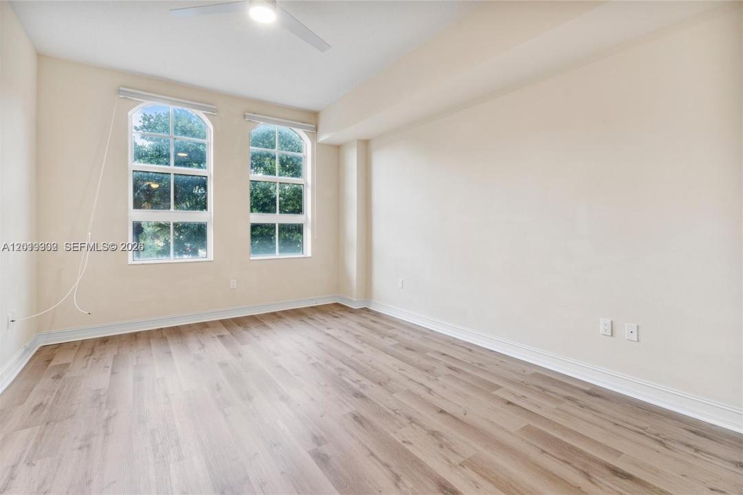 3001 NE 185th St 219, Aventura, Florida 33180, Stati Uniti