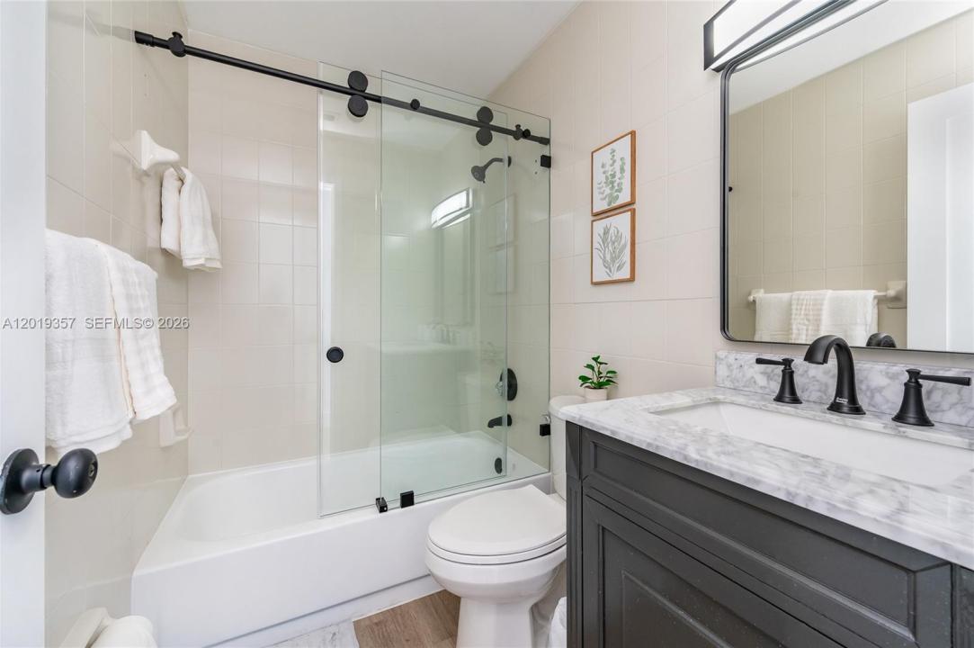 3321 NW 19th Ter, Miami, Floride 33125, États-Unis