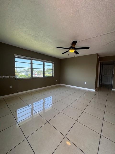 65 NE 202nd Ter Q33, Miami Gardens, Florida 33179, Stati Uniti