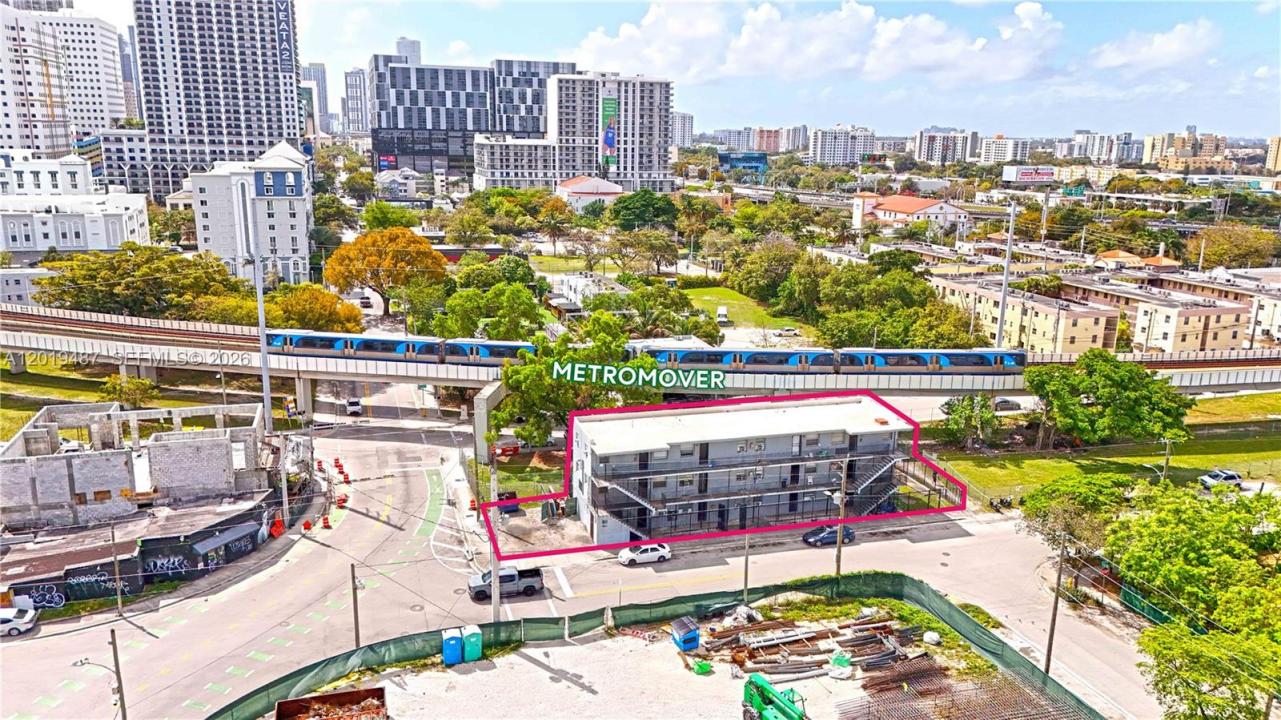 220 NW 11th Ter, Miami, Florida 33136, Stati Uniti
