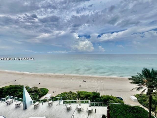 17121 Collins Ave 1003, Sunny Isles Beach, Florida 33160, USA