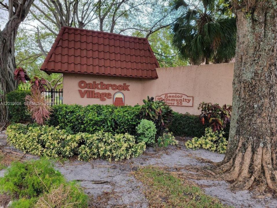 8120 SW 24th St 314, North Lauderdale, Floryda 33068, USA