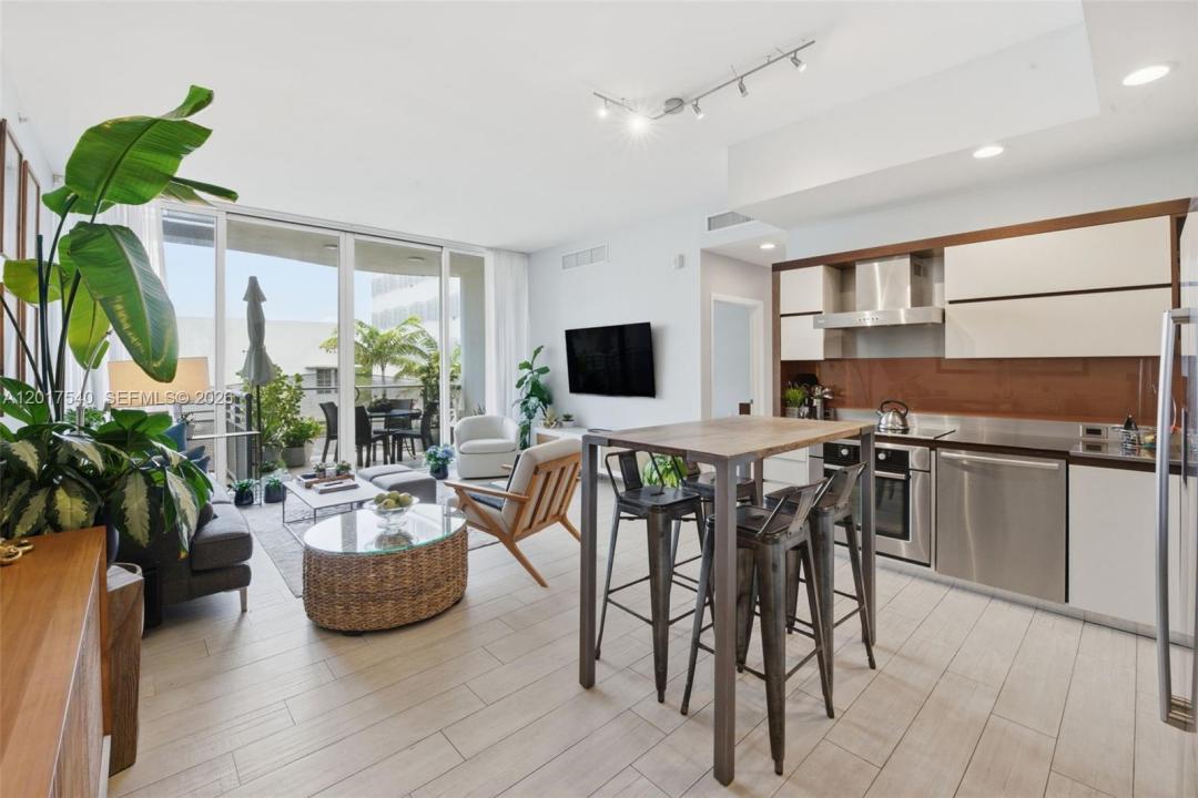 2100 Park Ave 302, Miami Beach, Florida 33139, USA