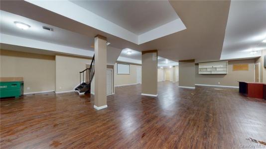 31 Cornwall Lane, North Hempstead, نيويورك 11050, الولايات المتحدة