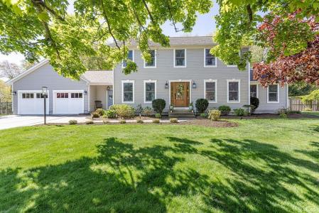 10 Split Creek Court, Cranston, Rhode Island 02921, USA