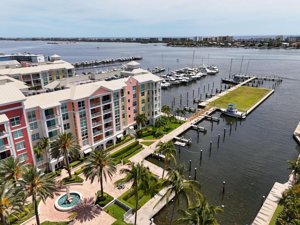 806 E Windward Way 323, Lantana, Florida 33462