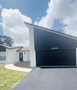 8310 NW 48 Street, Lauderhill, Florida 33351, USA