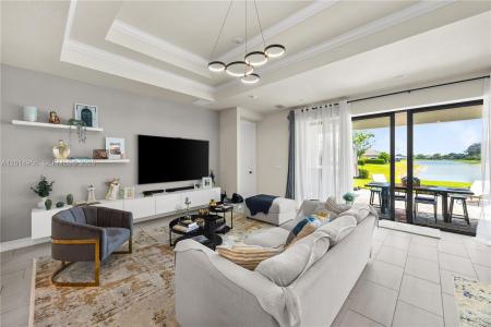 4549 W Pinehurst Trl W W, Oakland Park, Florida 33309, USA