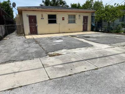 2640 NW 23rd Ct, Miami, Florida 33142, USA
