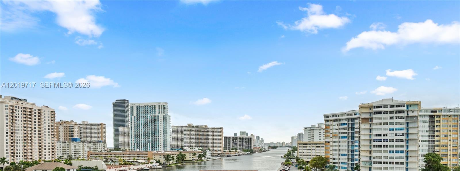 2602 E Hallandale Beach Blvd R703, Hallandale Beach, Floride 33009, États-Unis