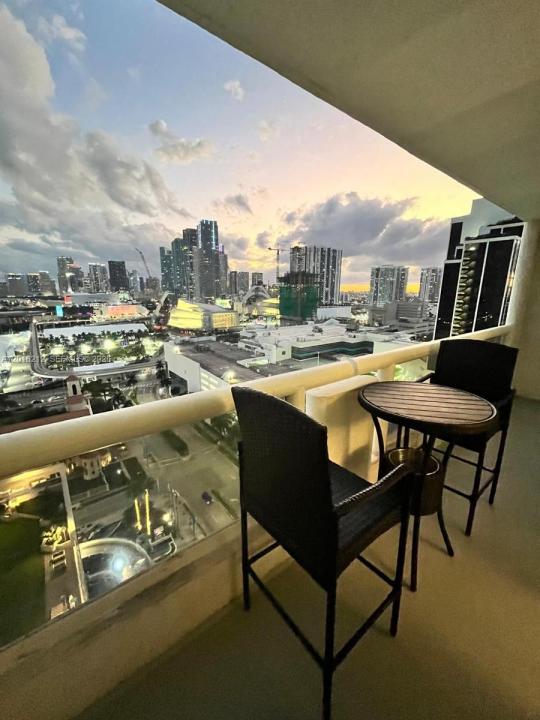 1717 N Bayshore Dr A-2453, Miami, Floride 33132, États-Unis