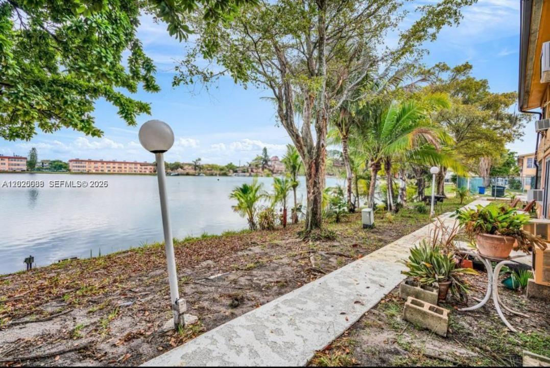 18801 NE 2nd Ave 1006, Miami, Florida 33179, Stati Uniti