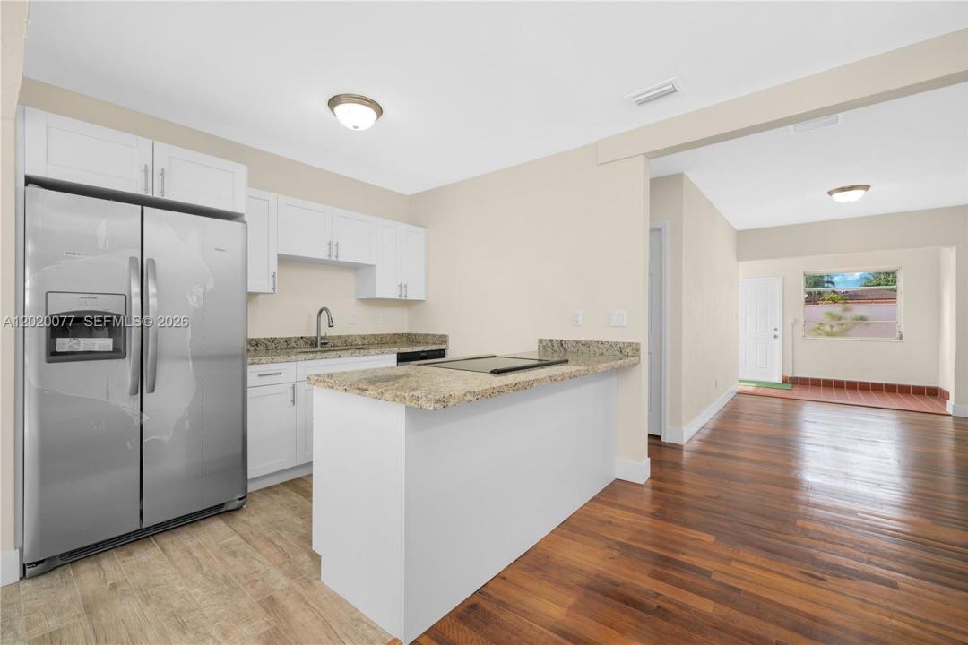 3271 NW 18th Ter, Miami, Floride 33125, États-Unis