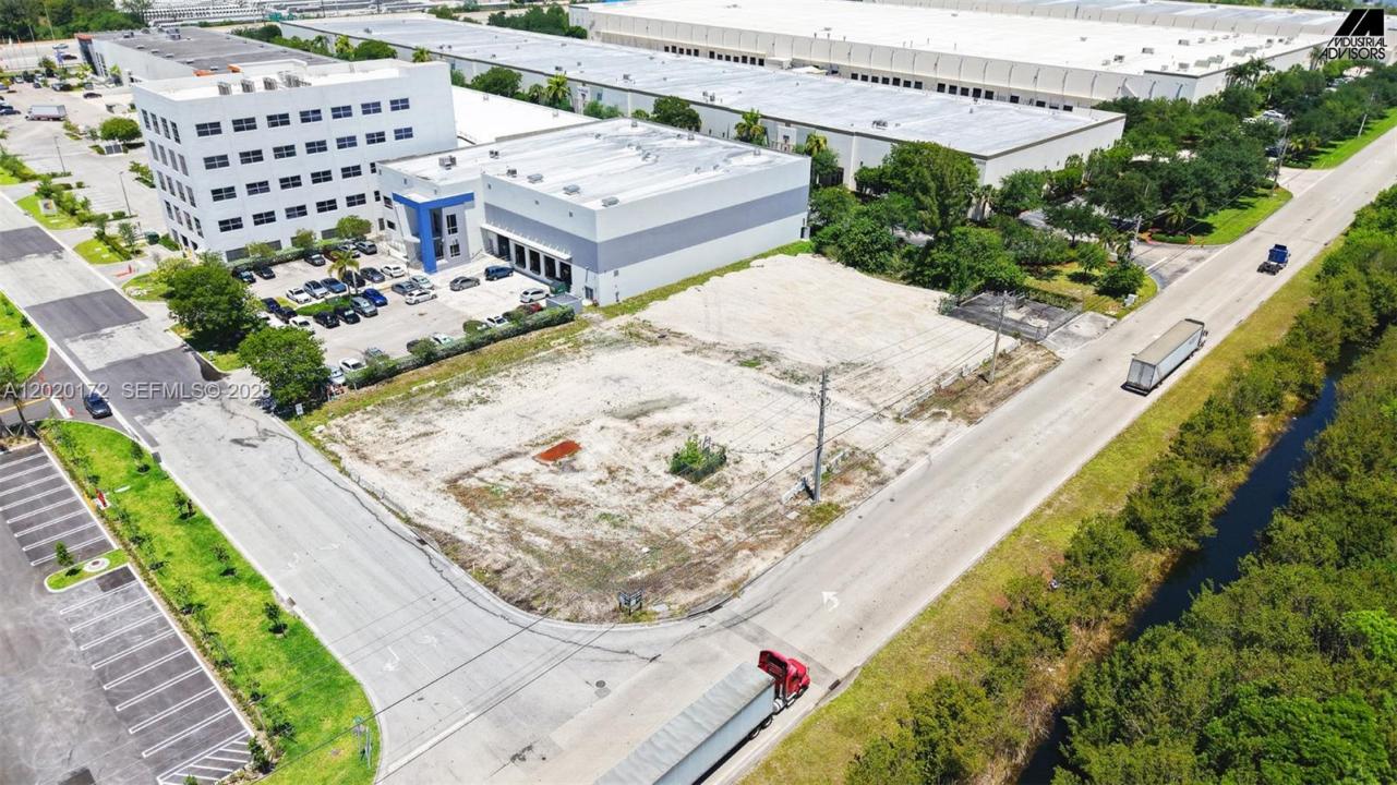 11501 NW 124th St, Medley, Florida 33178, USA