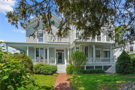 32 Catherine Street A, Newport, Rhode Island 02840, USA