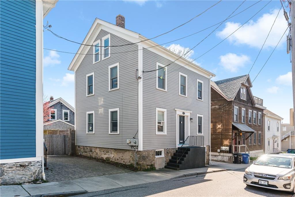 23 Holland Street 2, Newport, Rhode Island 02840, USA