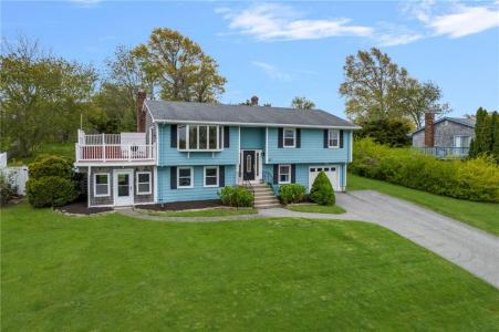 23 Algonquin Drive, Middletown, Rhode Island 02842, USA