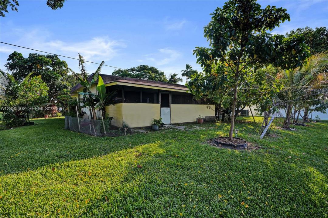 6408 NW 72nd Ave, Tamarac, Florida 33321, USA