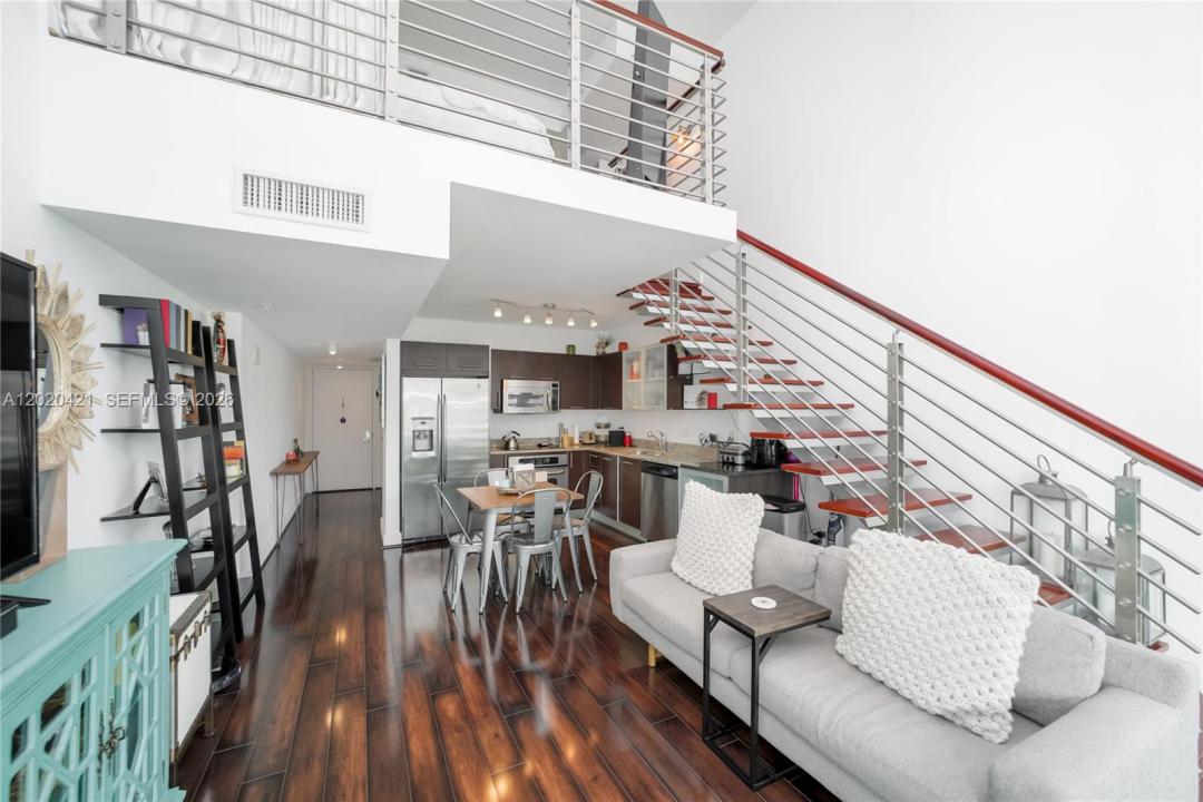 41 SE 5th St 704, Miami, פלורידה 33131, ארצות הברית של אמריקה
