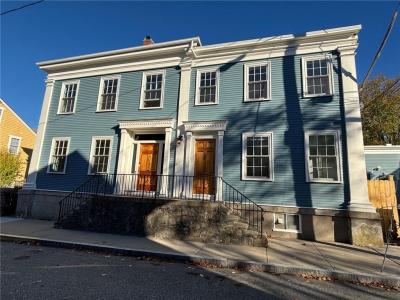 84 John Street C, Newport, Rhode Island 02840, USA