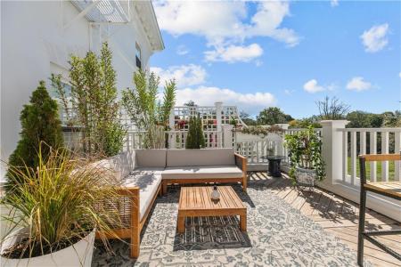 519 Bellevue Avenue 2N, Newport, Rhode Island 02840, USA