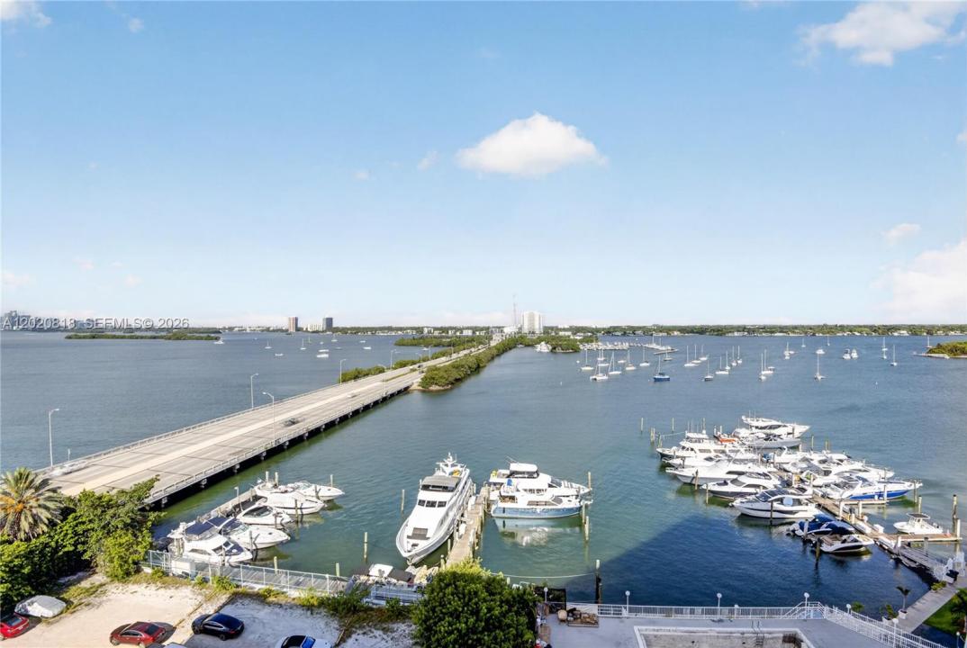 7904 West Dr 1006, North Bay Village, Florida 33141, Stati Uniti