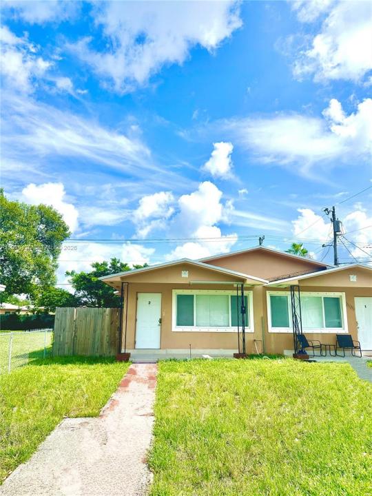 2125 NW 66th St 2, Miami, Floryda 33147, USA