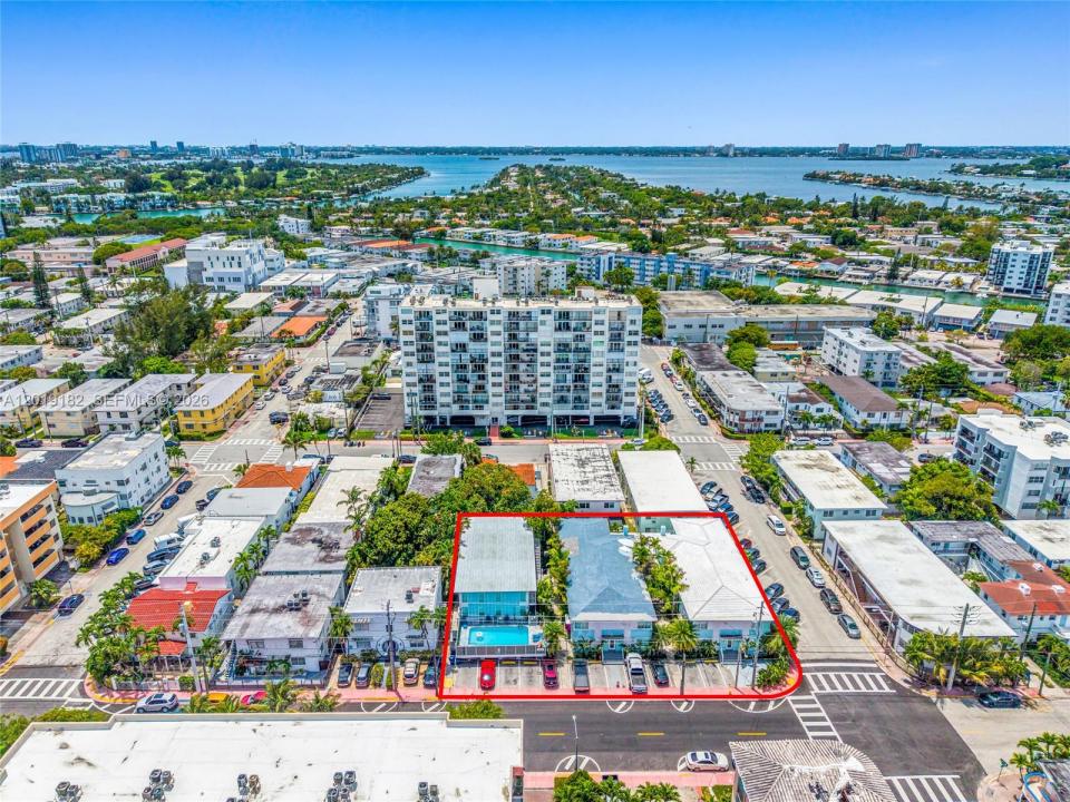 7830 Abbott Ave, Miami Beach, Florida 33141, USA