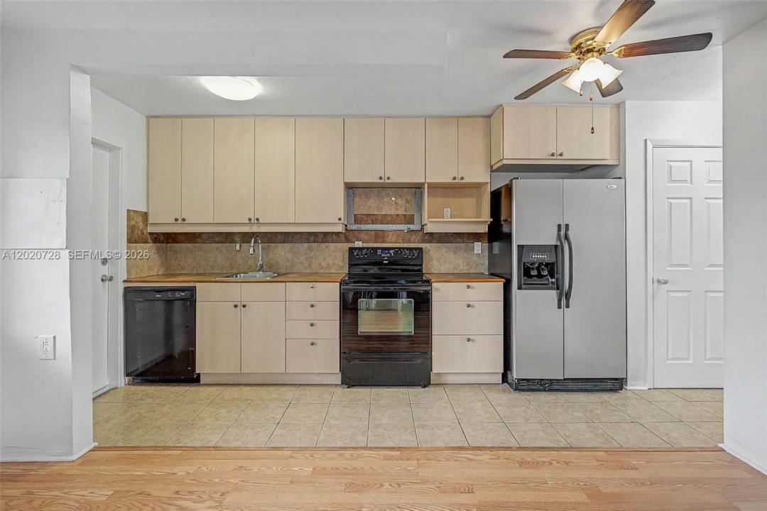 60 NW 79th St 6, Miami, Floride 33150, États-Unis