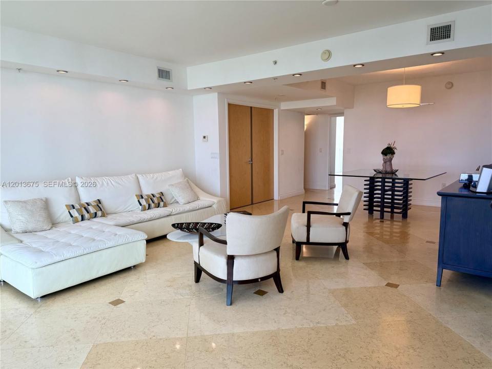 19400 Turnberry Way 731, Aventura, Floride 33180, États-Unis