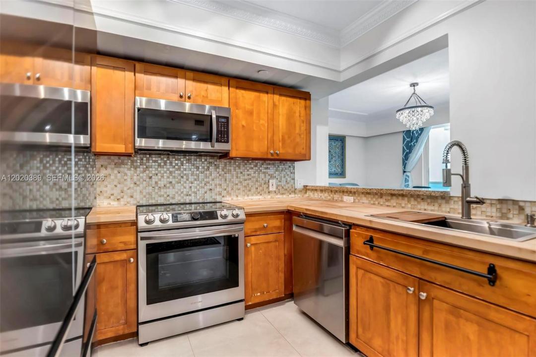 1723 SW 2nd Ave 607, Miami, Florida 33129, USA