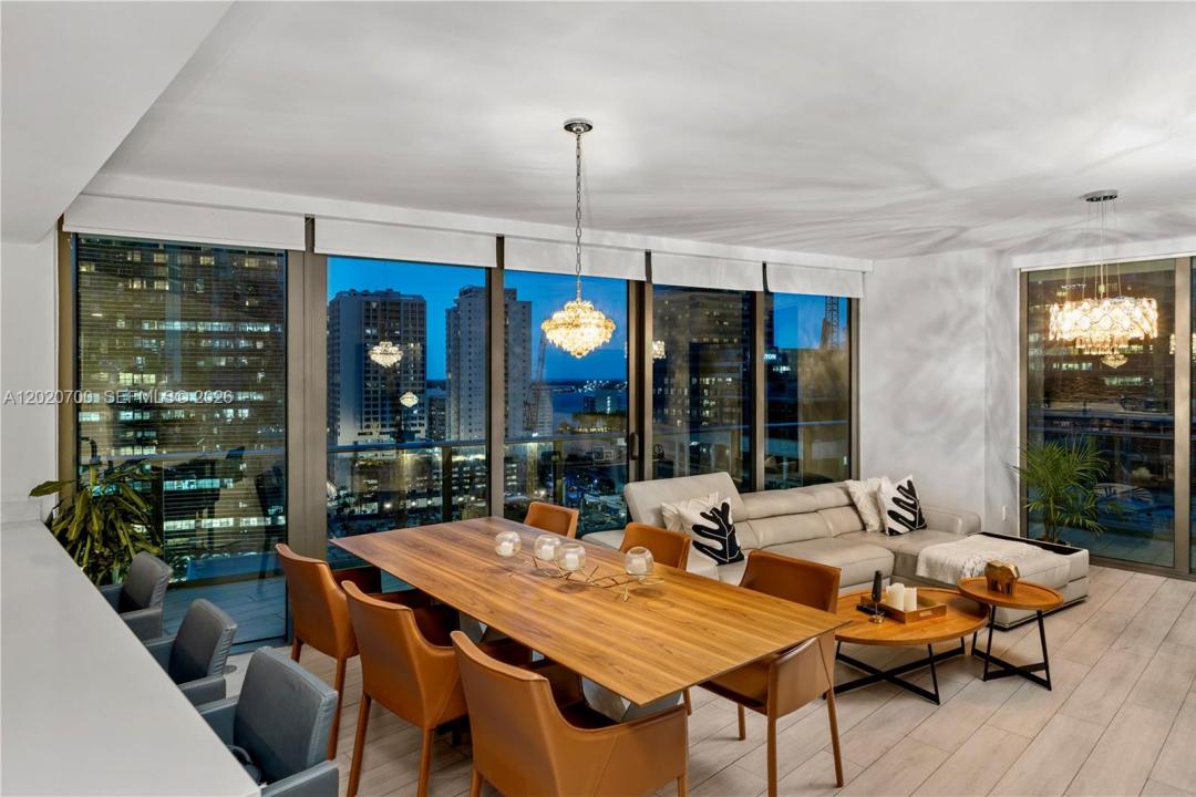 1300 S Miami Ave 1405, Miami, Florida 33130, Stati Uniti