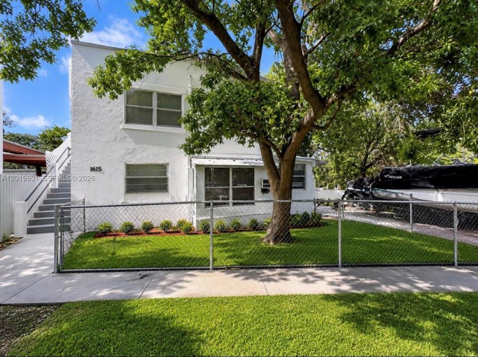 1613-1615 NW 45th St, Miami, فلوريدا 33142, الولايات المتحدة