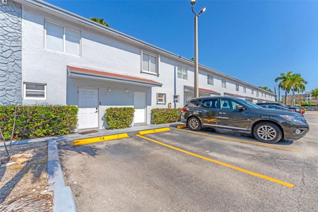 8025 NW 8th St 13, Miami, Florida 33126, Stati Uniti