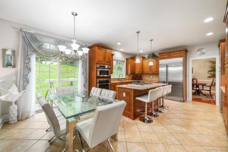 27 DeAngelis Drive, Monroe, ニューヨーク 10950, アメリカ合衆国