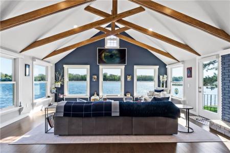 166 New Meadow Road, Barrington, Rhode Island 02806, USA