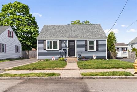 107 Olympia Avenue, Pawtucket, Rhode Island 02861, USA