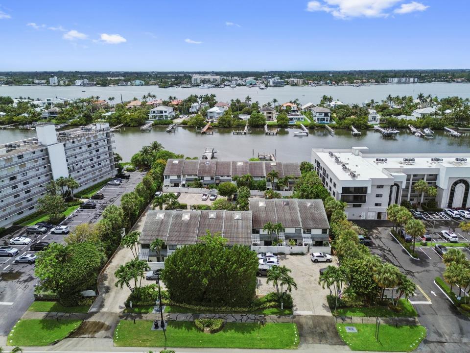 3543 S Ocean Boulevard 111, South Palm Beach, Florida 33480