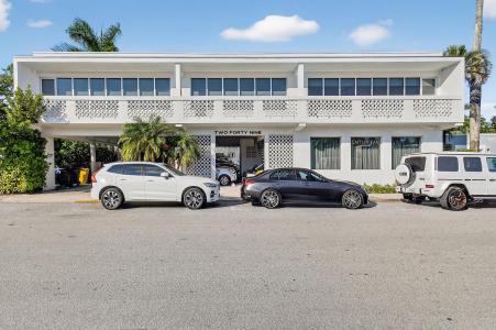 249 Peruvian Avenue 1811, Palm Beach, Florida 33480