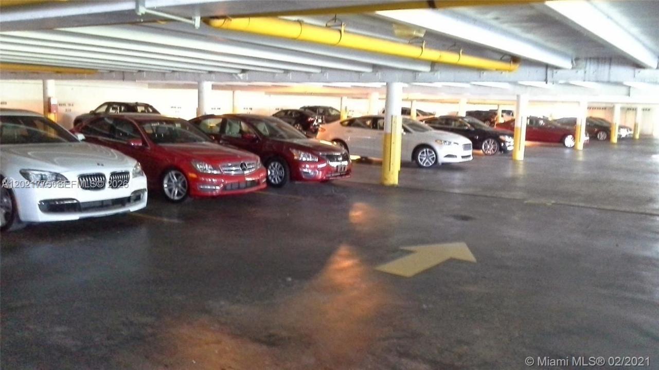 12550 Biscayne Blvd 220, North Miami, Floride 33181, États-Unis