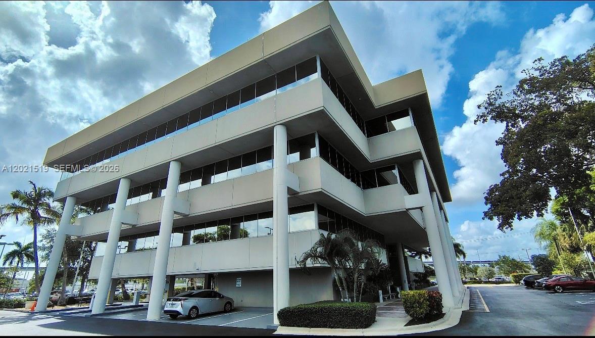290 NW 165th St PH-5B, Miami, Florida 33169, Stati Uniti