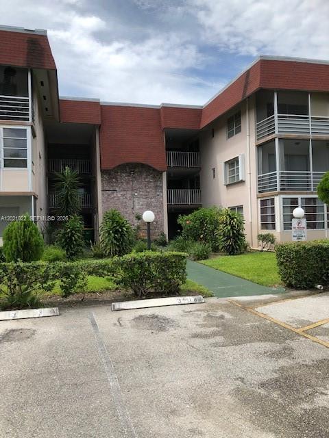 3061 NW 47th Ter 335B, Lauderdale Lakes, Floride 33313, États-Unis